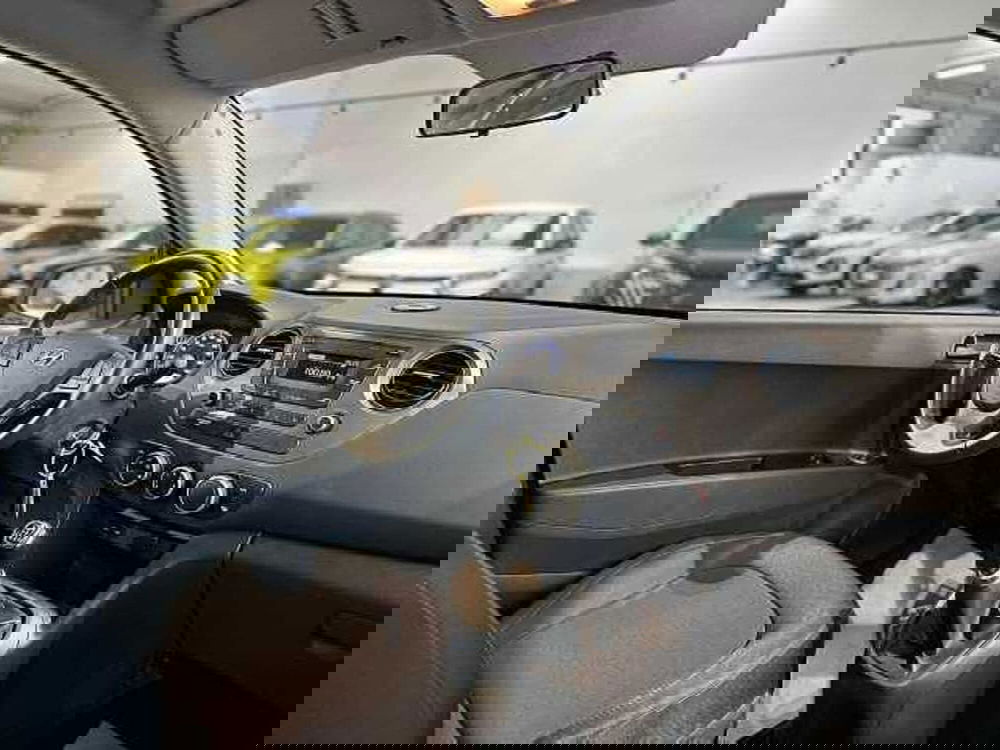 Hyundai i10 usata a Venezia (18)