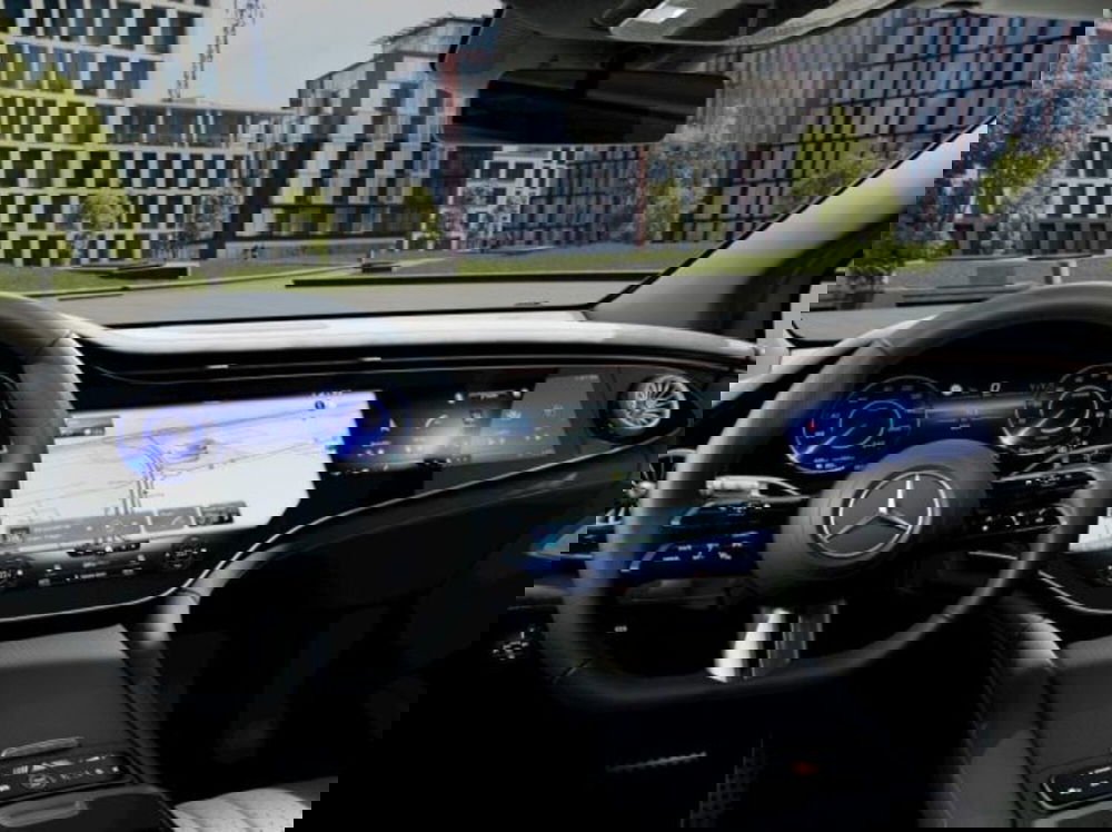 Mercedes-Benz EQE SUV nuova a Verona (5)