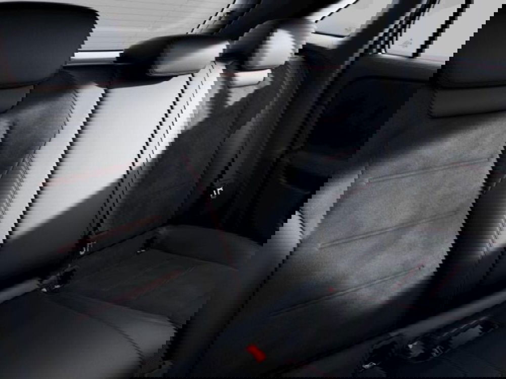 Mercedes-Benz GLA SUV nuova a Verona (7)