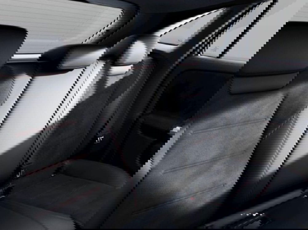 Mercedes-Benz GLA SUV nuova a Verona (7)