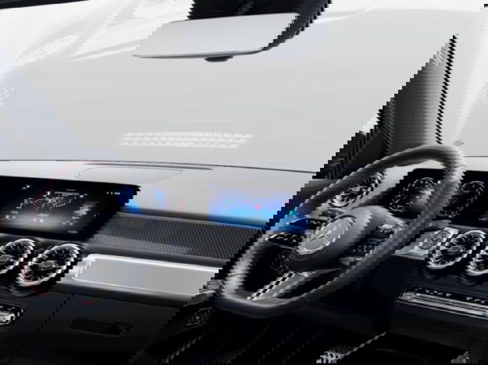 Mercedes-Benz GLB nuova a Verona (5)