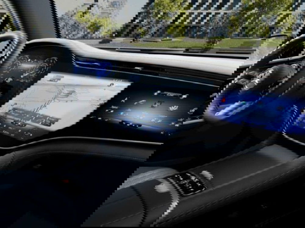 Mercedes-Benz EQE SUV nuova a Verona (8)