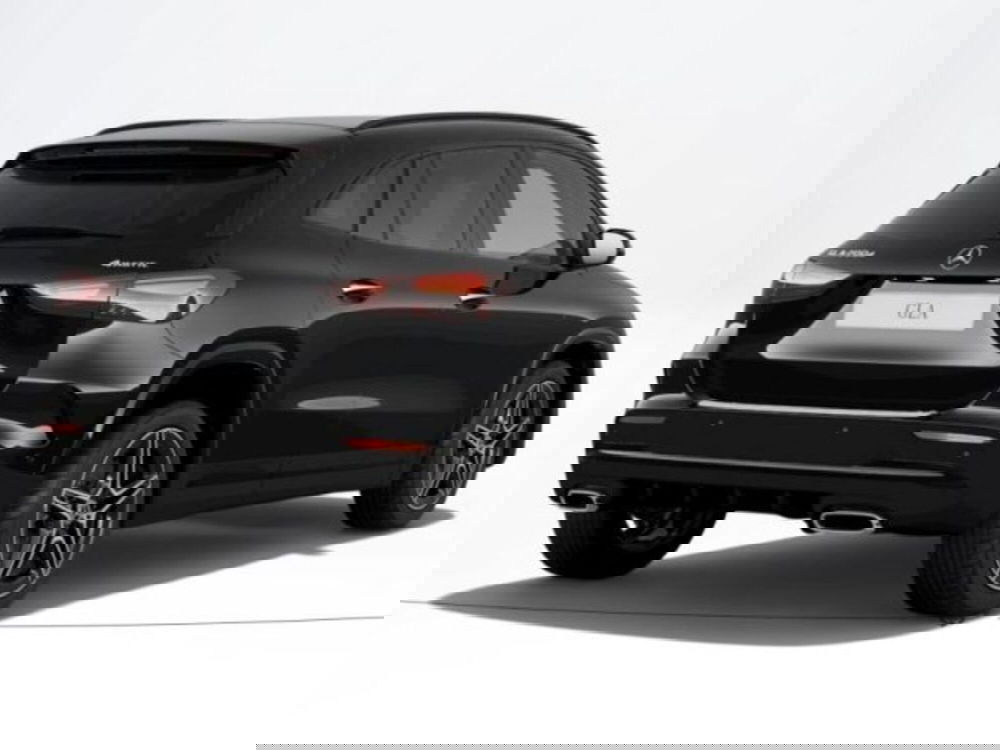 Mercedes-Benz GLA SUV nuova a Verona (2)