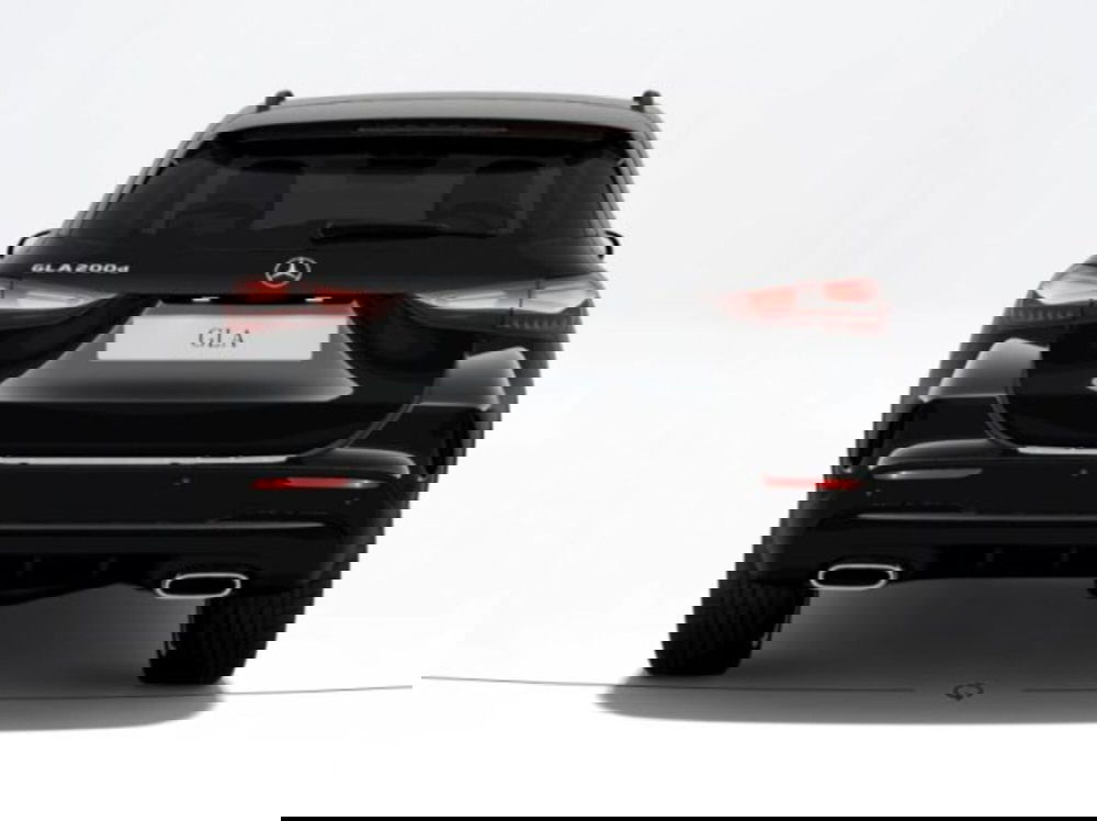 Mercedes-Benz GLA SUV nuova a Verona (4)