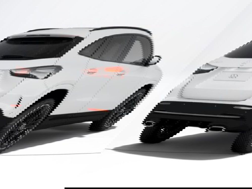 Mercedes-Benz GLA SUV nuova a Verona (2)