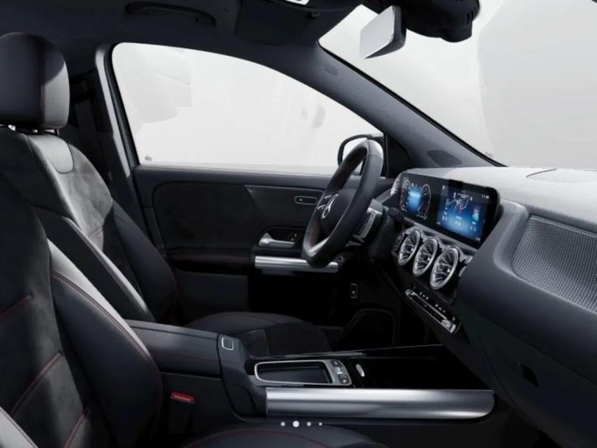 Mercedes-Benz GLA SUV nuova a Verona (6)