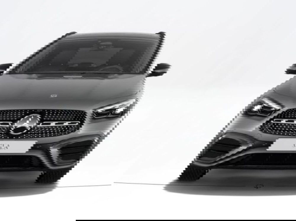 Mercedes-Benz GLA SUV nuova a Verona (3)