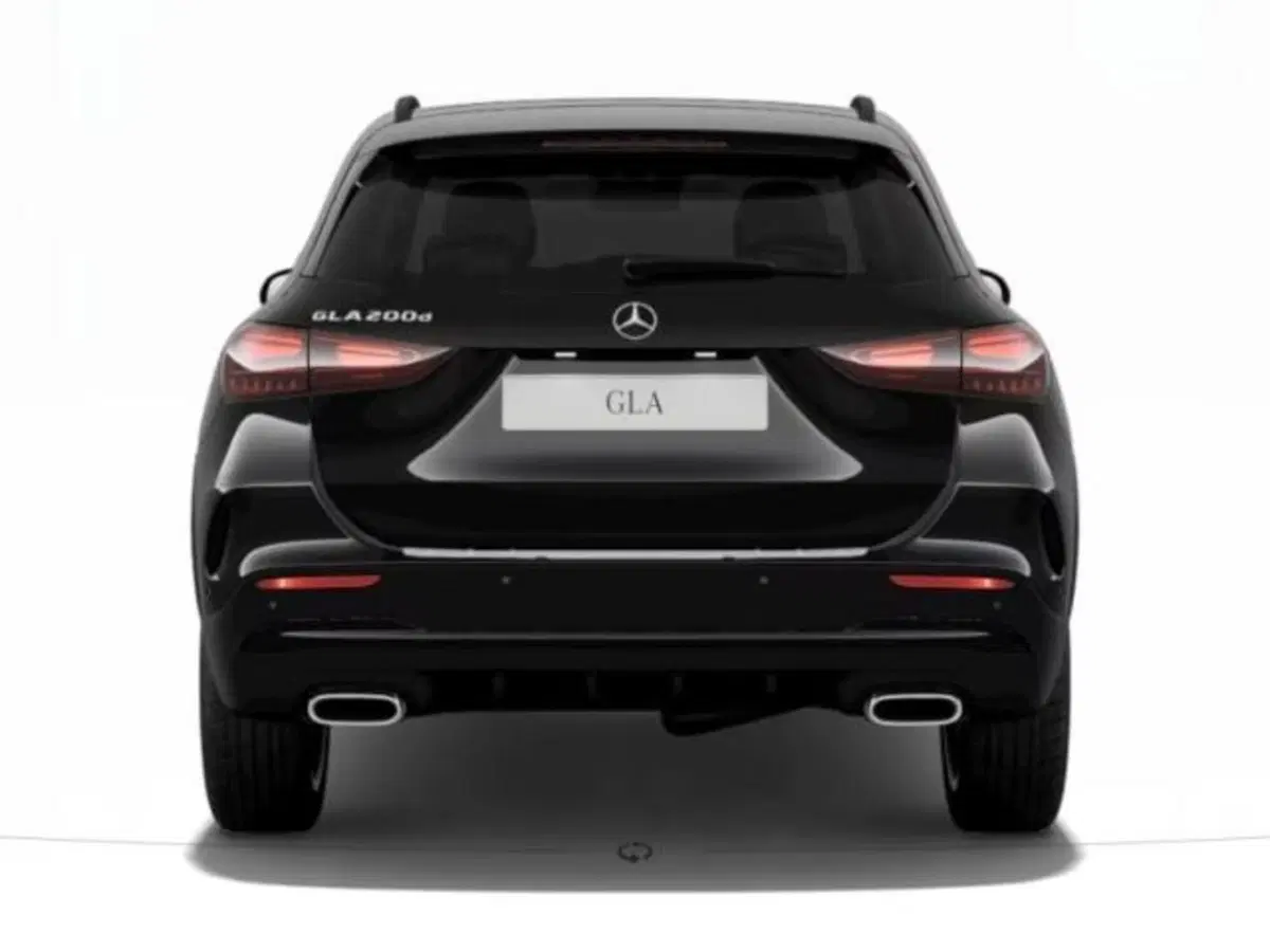 Mercedes-Benz GLA SUV nuova a Verona (4)