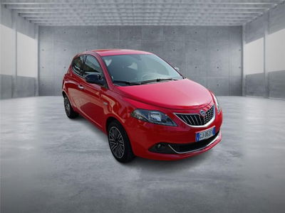 Lancia Ypsilon 1.0 FireFly 5 porte S&amp;S Hybrid Ecochic Silver del 2022 usata a Bari