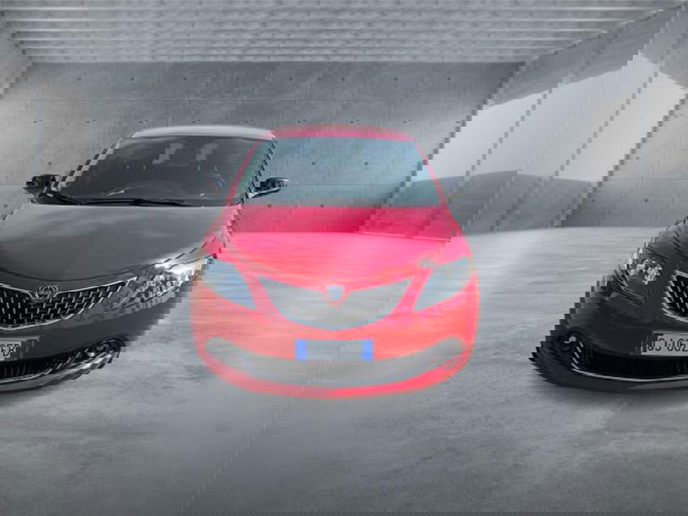 Lancia Ypsilon usata a Bari (2)