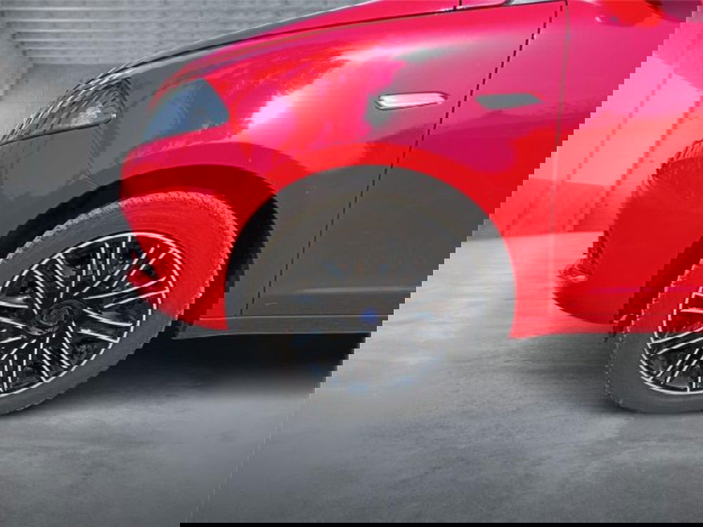 Lancia Ypsilon usata a Bari (8)