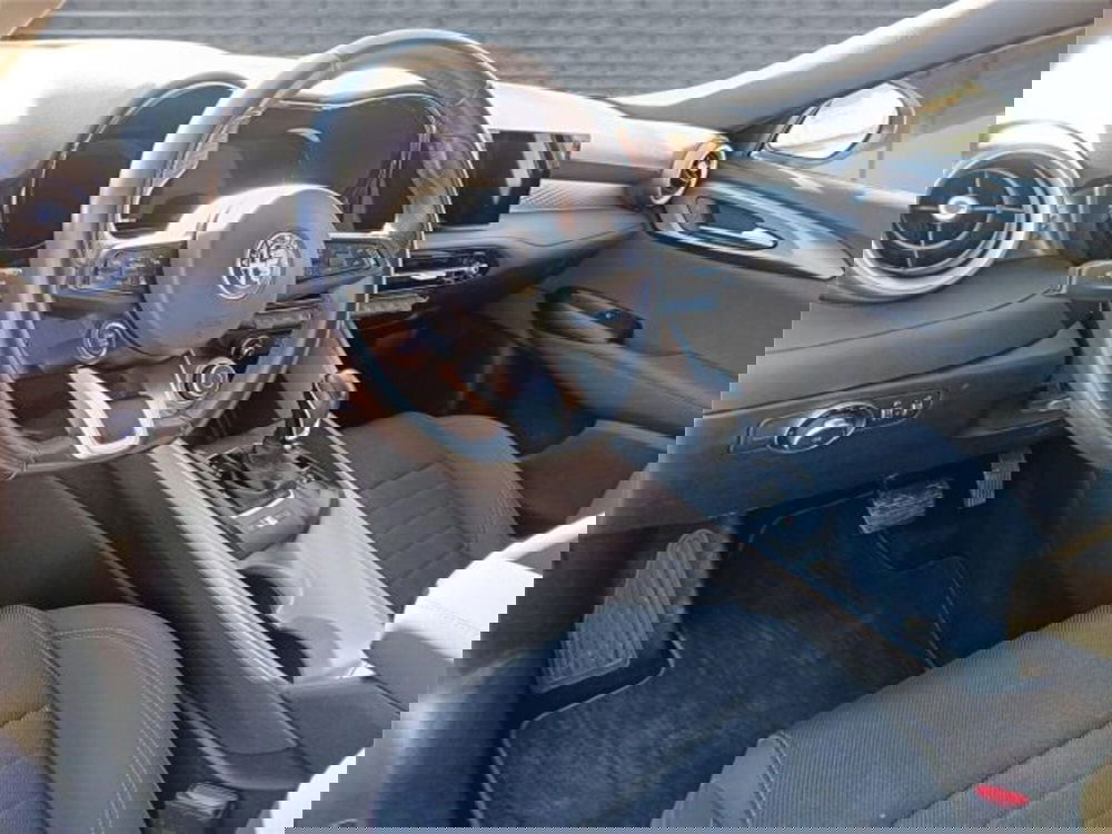 Alfa Romeo Tonale usata a Bari (11)