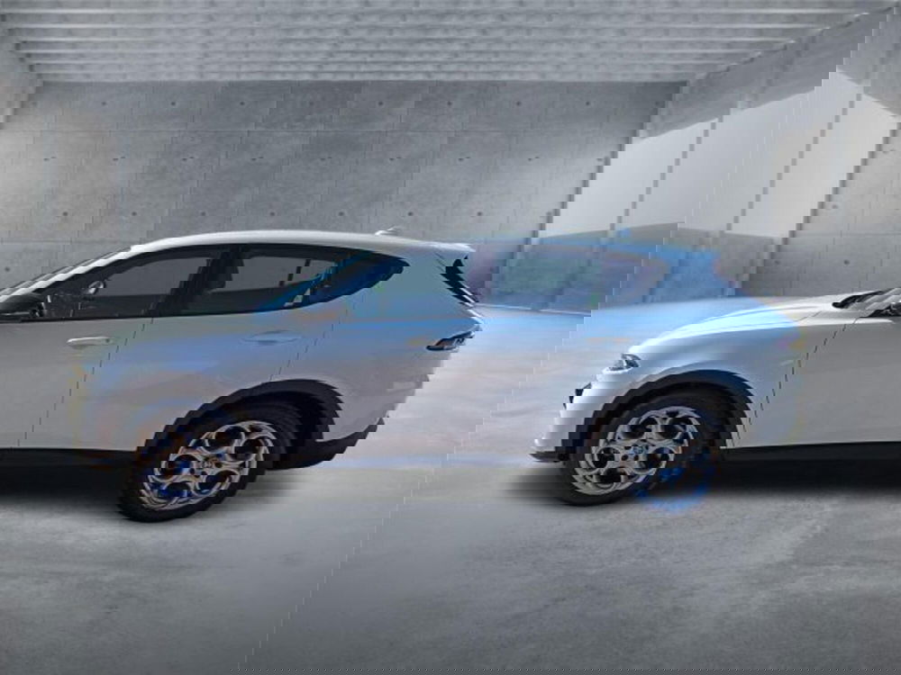 Alfa Romeo Tonale usata a Bari (7)