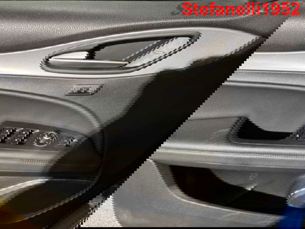 Alfa Romeo Stelvio usata a Bologna (10)