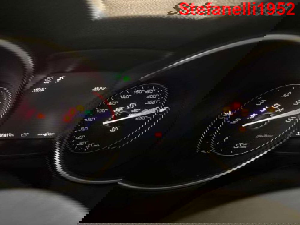 Alfa Romeo Stelvio usata a Bologna (12)