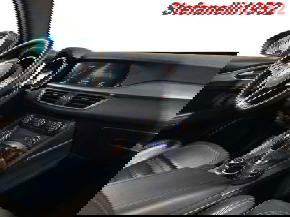 Alfa Romeo Stelvio usata a Bologna (15)