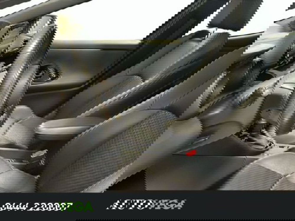 Toyota Yaris Cross usata a Vicenza (14)