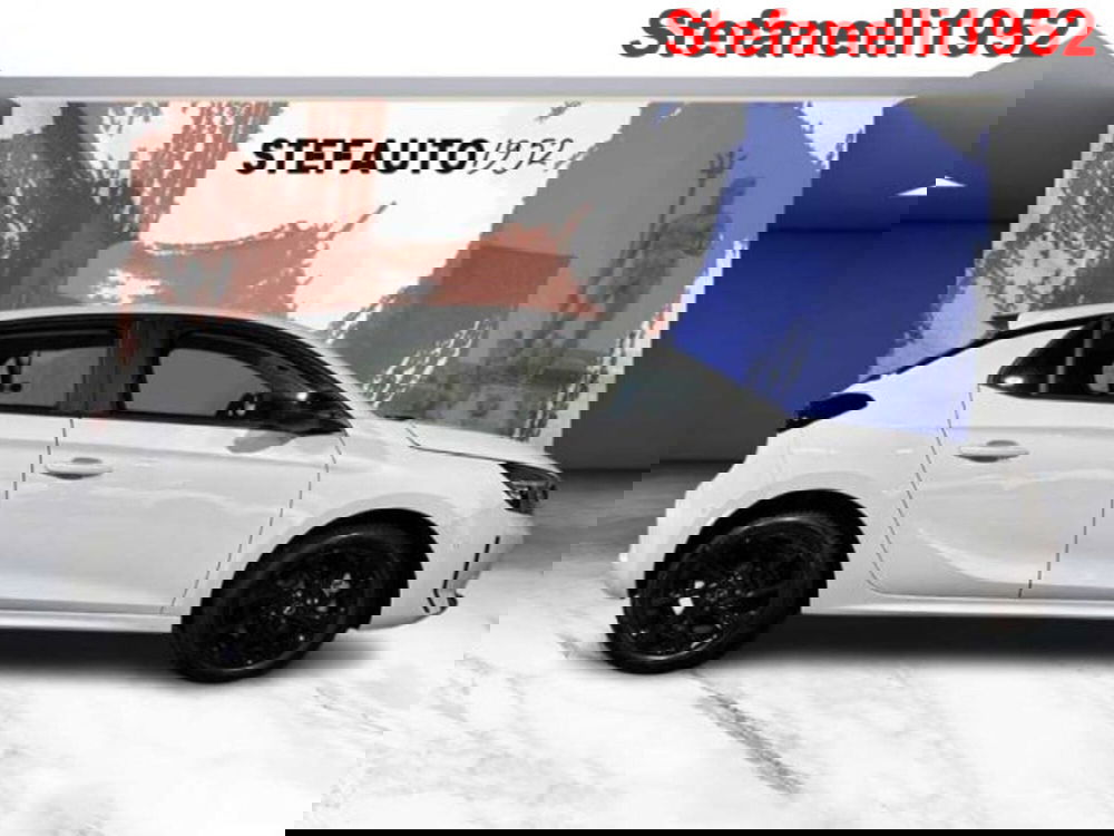 Opel Corsa nuova a Bologna (14)