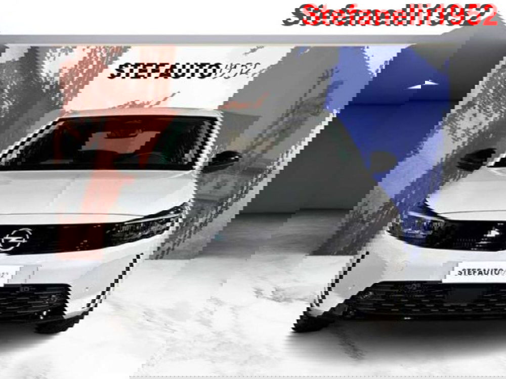 Opel Corsa nuova a Bologna (16)