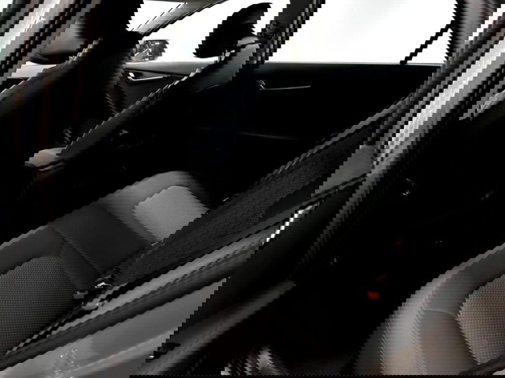 Kia Niro nuova a Piacenza (10)