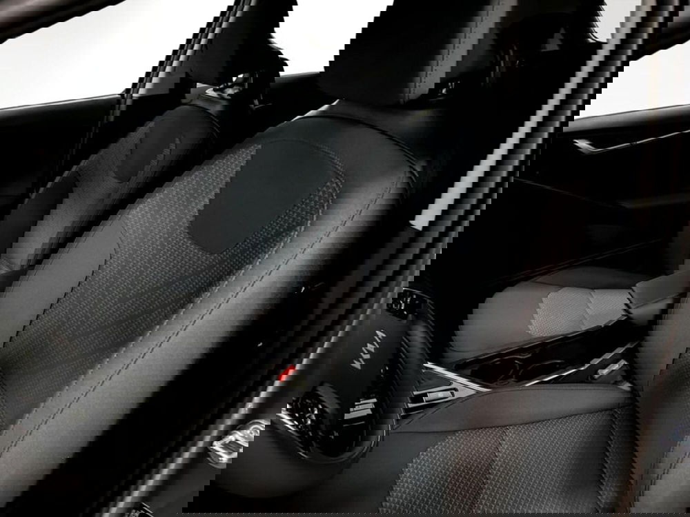 Kia Niro nuova a Piacenza (9)