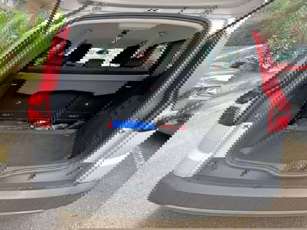 Dacia Jogger usata a Firenze (7)