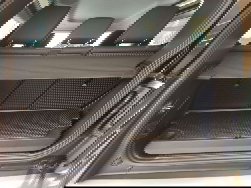 Land Rover Defender nuova a Firenze (11)