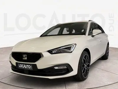 SEAT Leon 2.0 tdi Business 150cv dsg del 2020 usata a Torino
