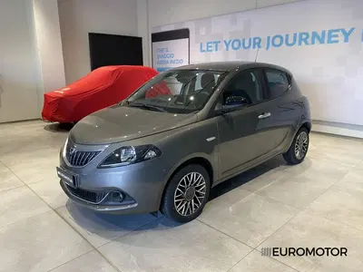 Lancia Ypsilon 1.2 69 CV 5 porte GPL Ecochic Gold del 2021 usata a Modugno