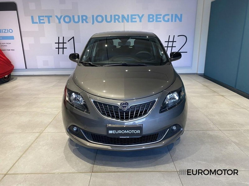 Lancia Ypsilon usata a Bari (2)