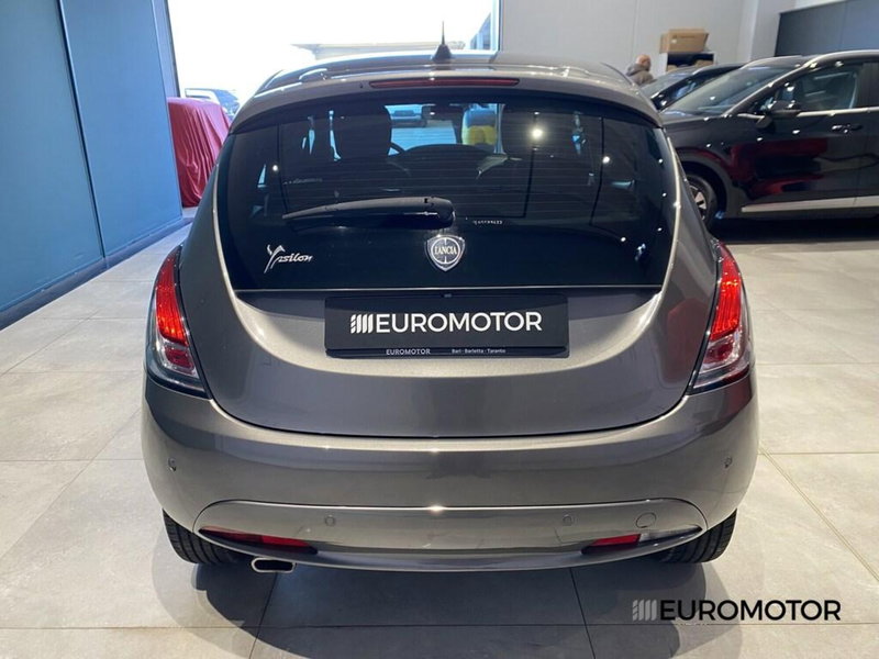 Lancia Ypsilon usata a Bari (8)
