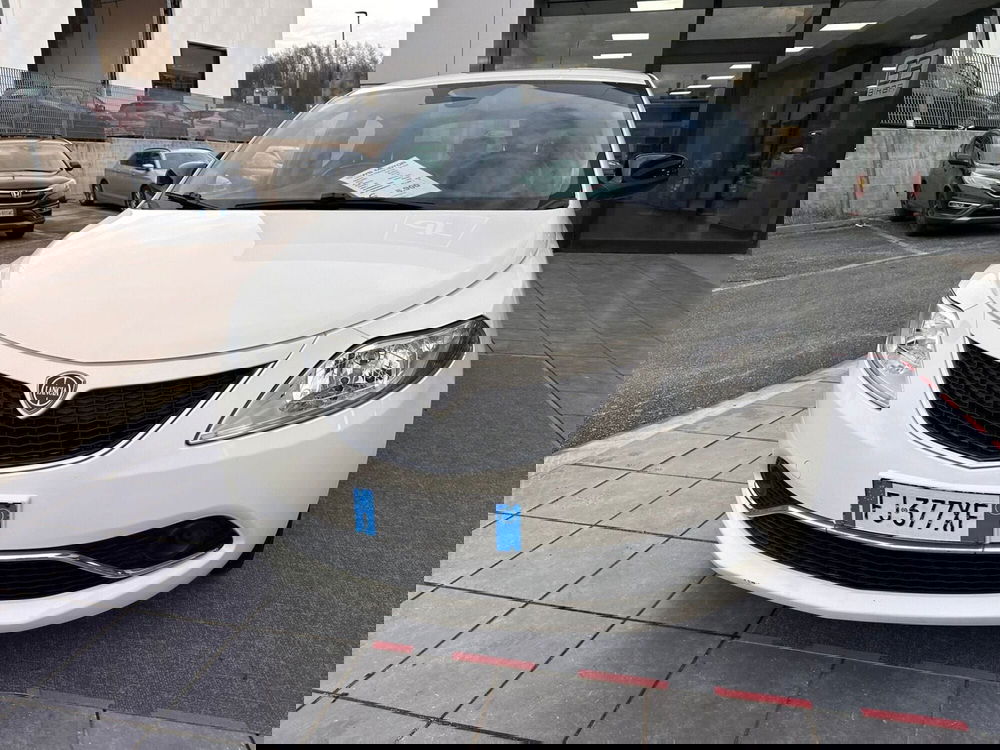 Lancia Ypsilon usata a Frosinone