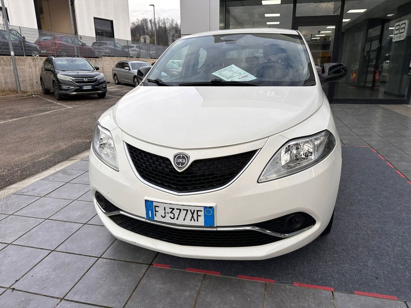 Lancia Ypsilon usata a Frosinone