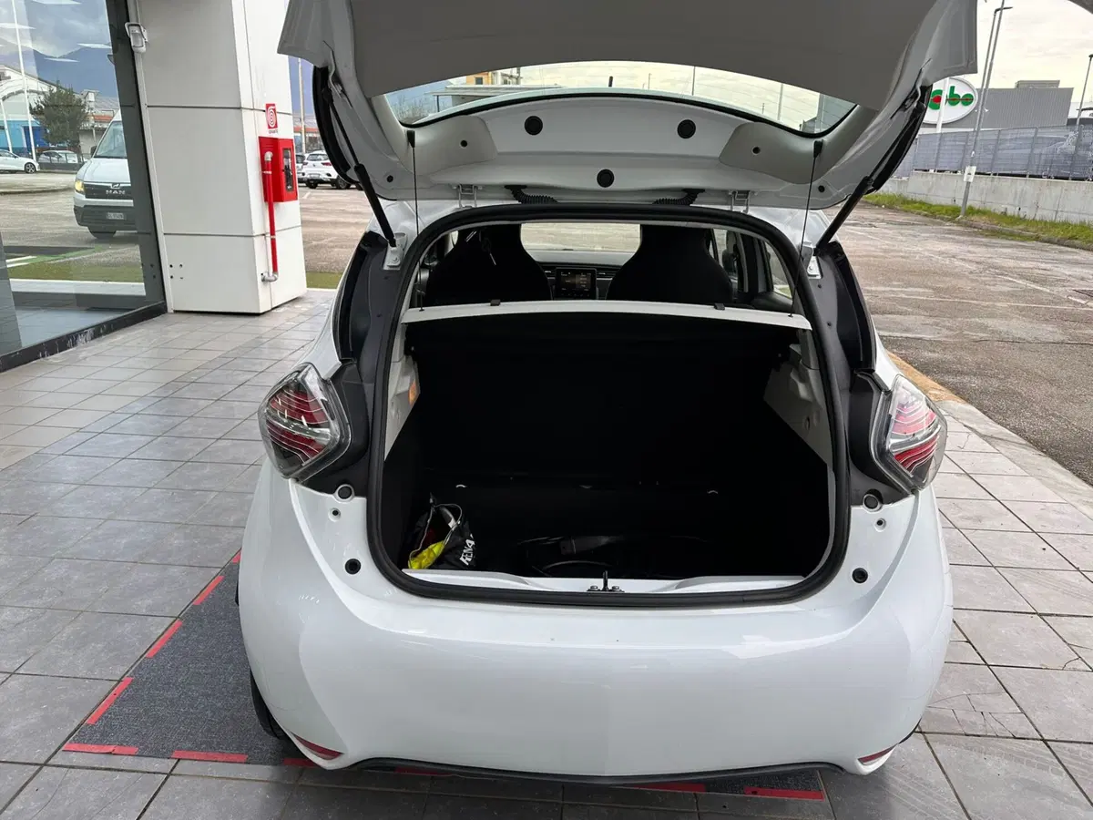 Renault Zoe usata a Frosinone (14)