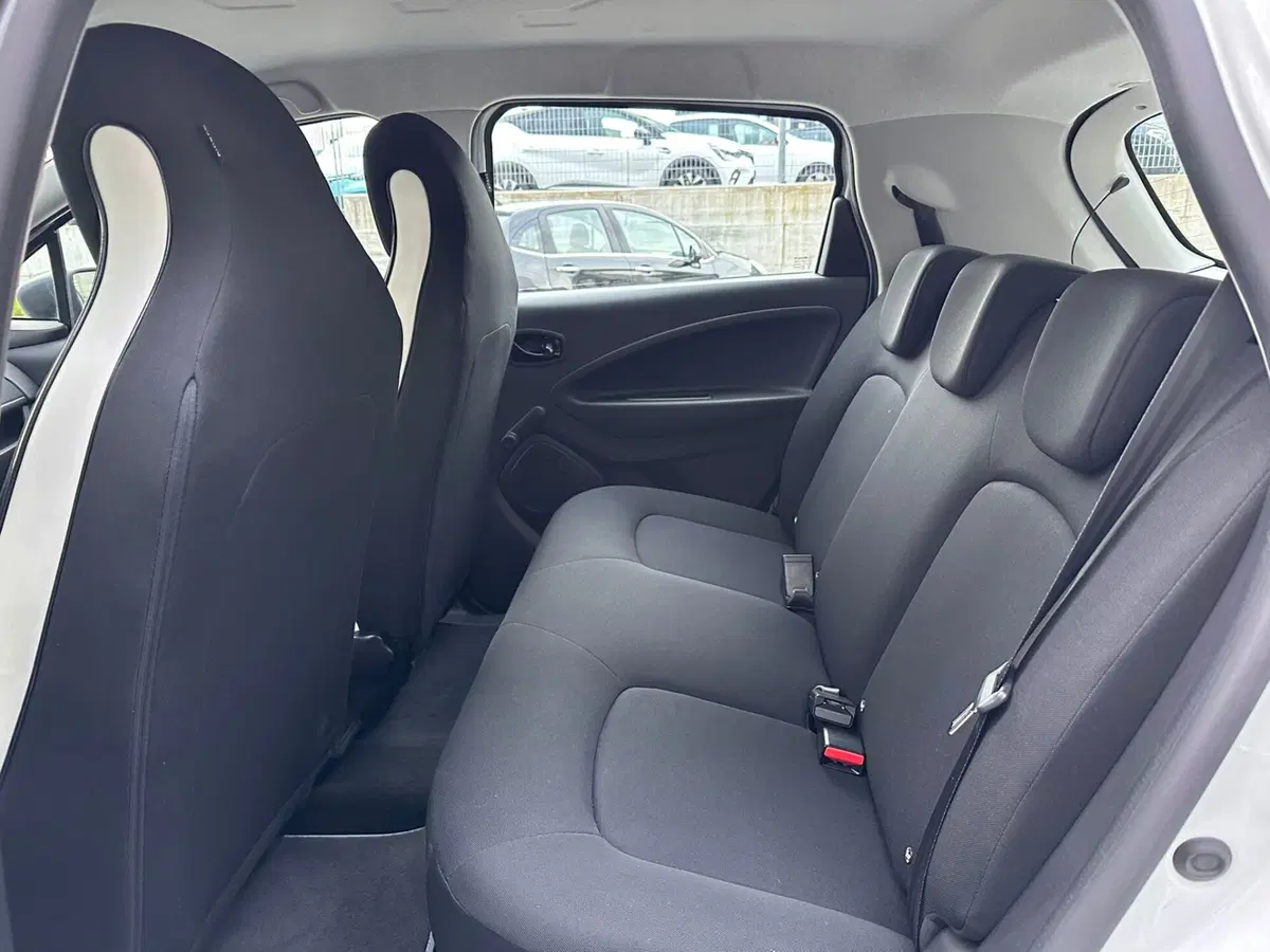 Renault Zoe usata a Frosinone (15)