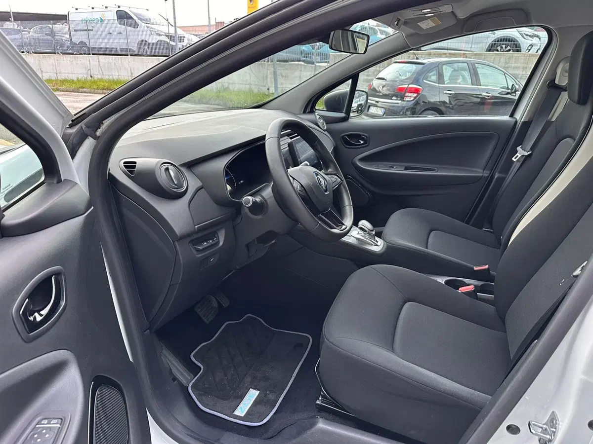 Renault Zoe usata a Frosinone (17)