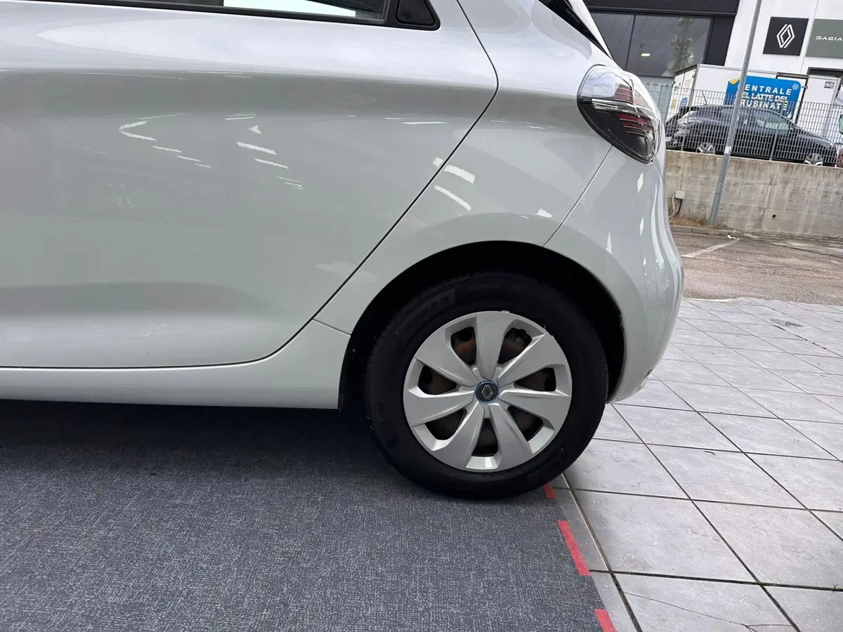 Renault Zoe usata a Frosinone (4)