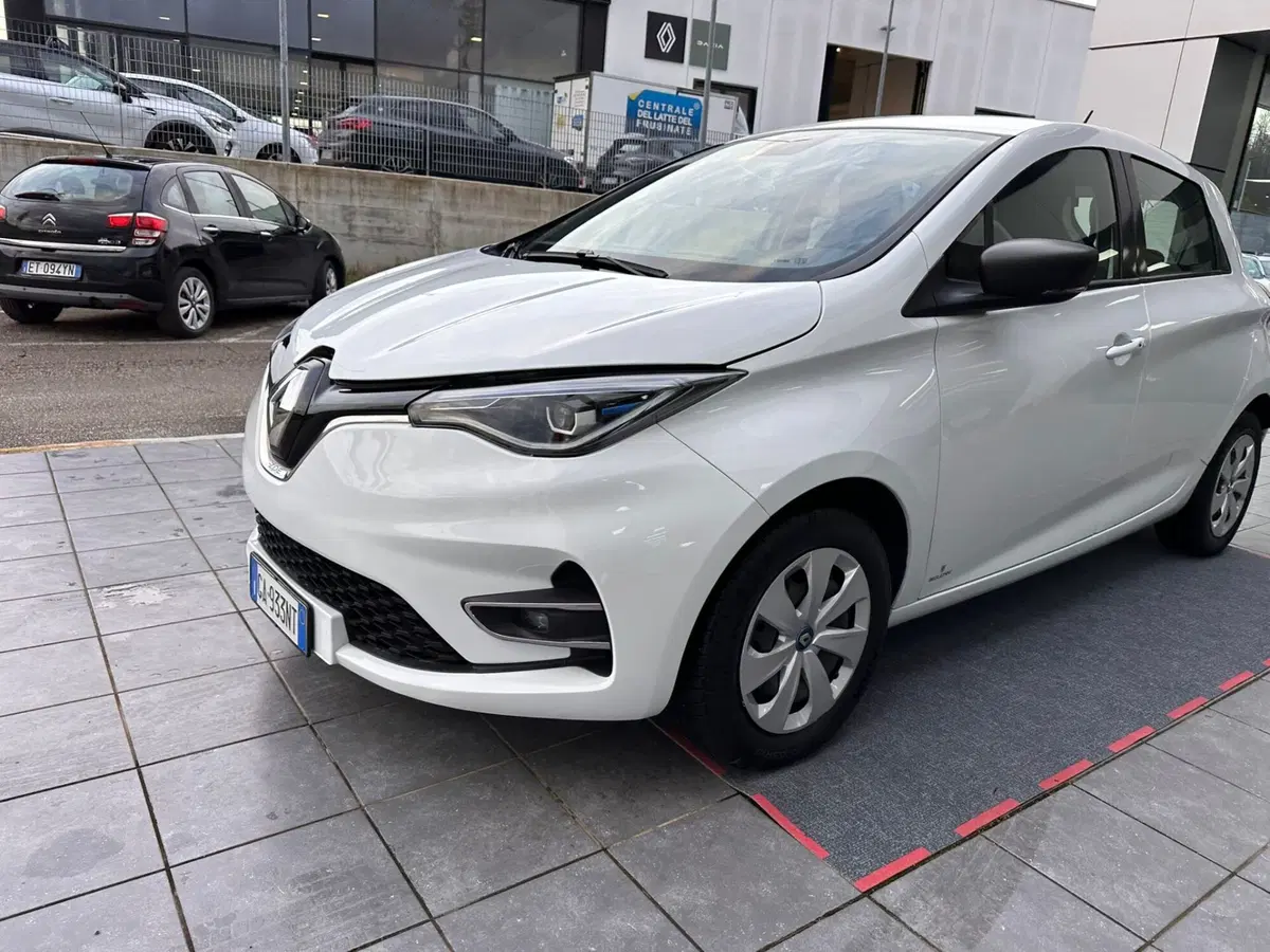 Renault Zoe usata a Frosinone (7)