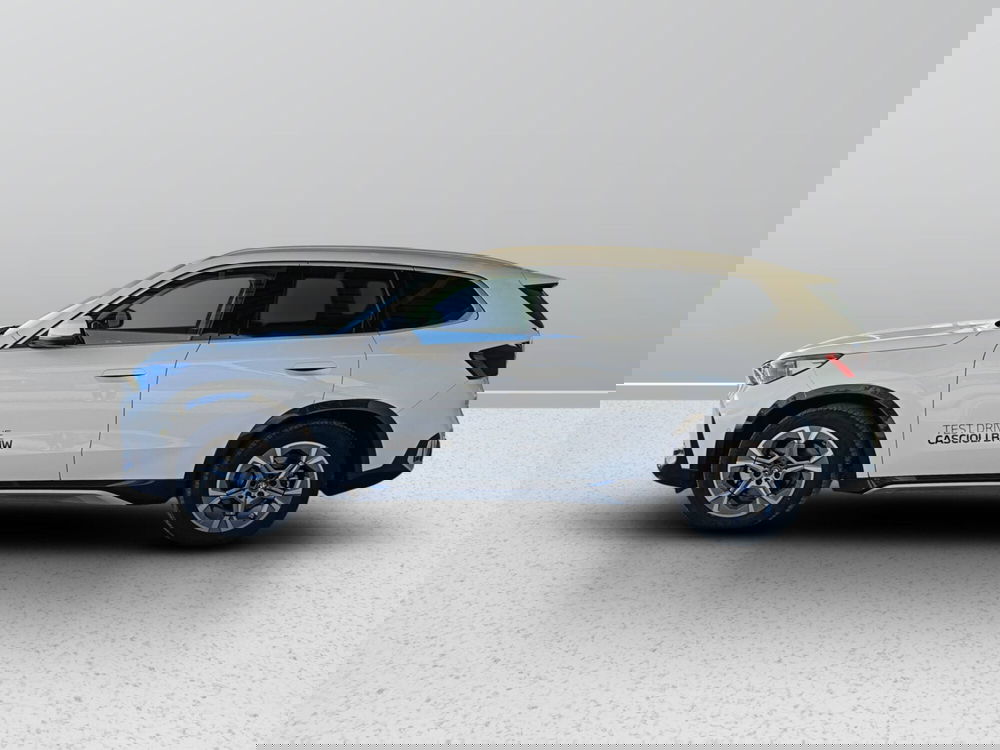 BMW iX1 usata a Ascoli Piceno (6)