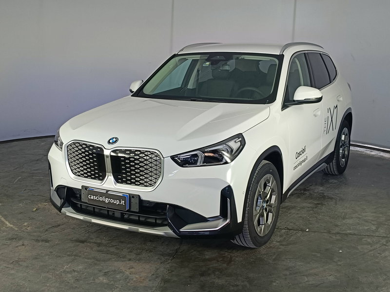 BMW iX1 usata a Ascoli Piceno