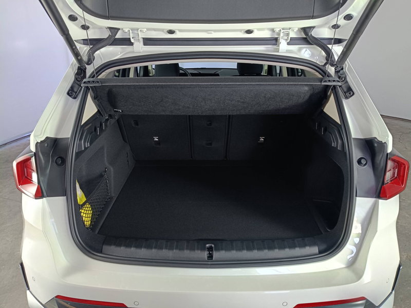 BMW iX1 usata a Ascoli Piceno (15)