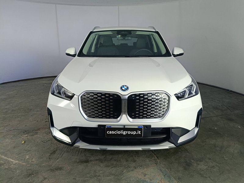BMW iX1 usata a Ascoli Piceno (2)