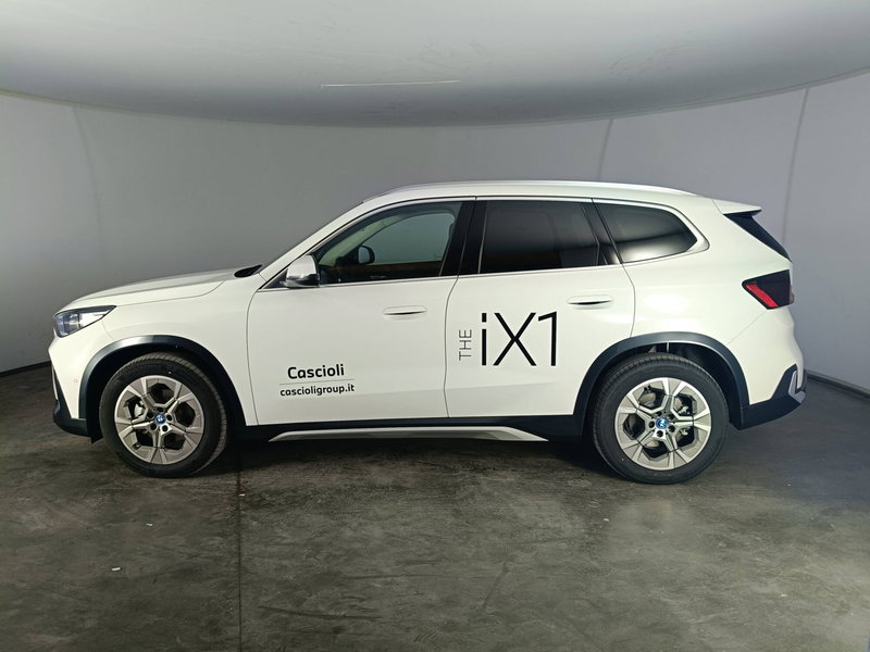 BMW iX1 usata a Ascoli Piceno (3)