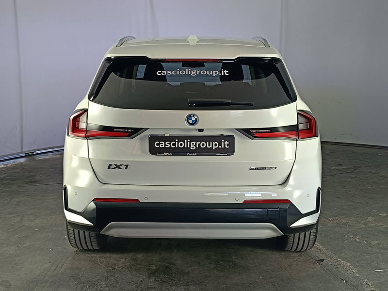 BMW iX1 usata a Ascoli Piceno (4)