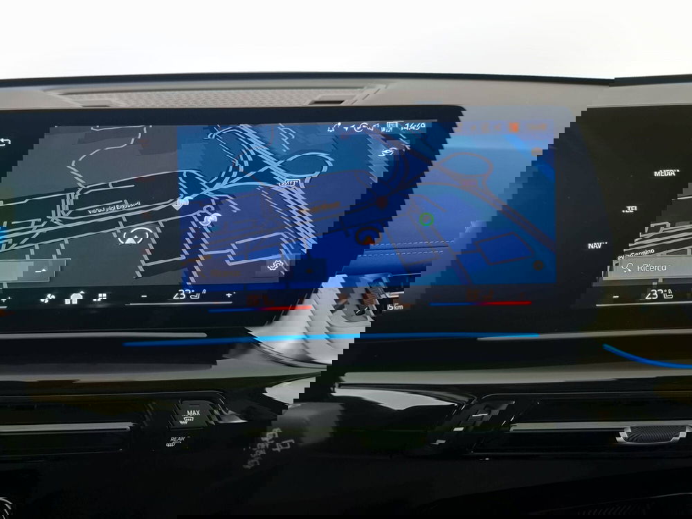 BMW iX1 usata a Ascoli Piceno (14)