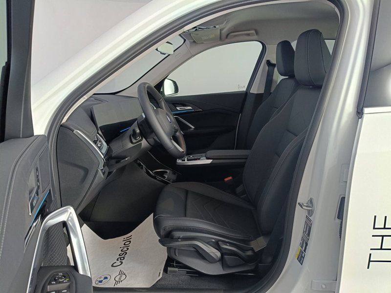 BMW iX1 usata a Ascoli Piceno (9)
