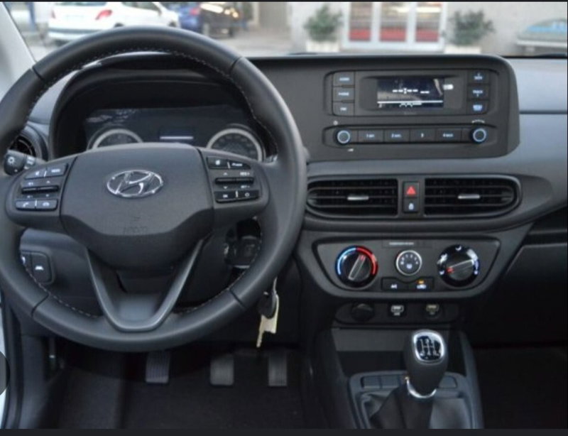 Hyundai i10 nuova a Palermo (3)
