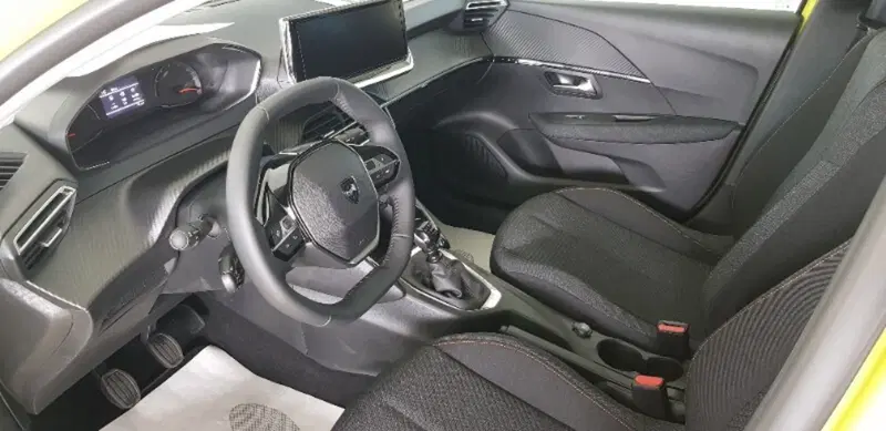 Peugeot 208 nuova a Pordenone (11)