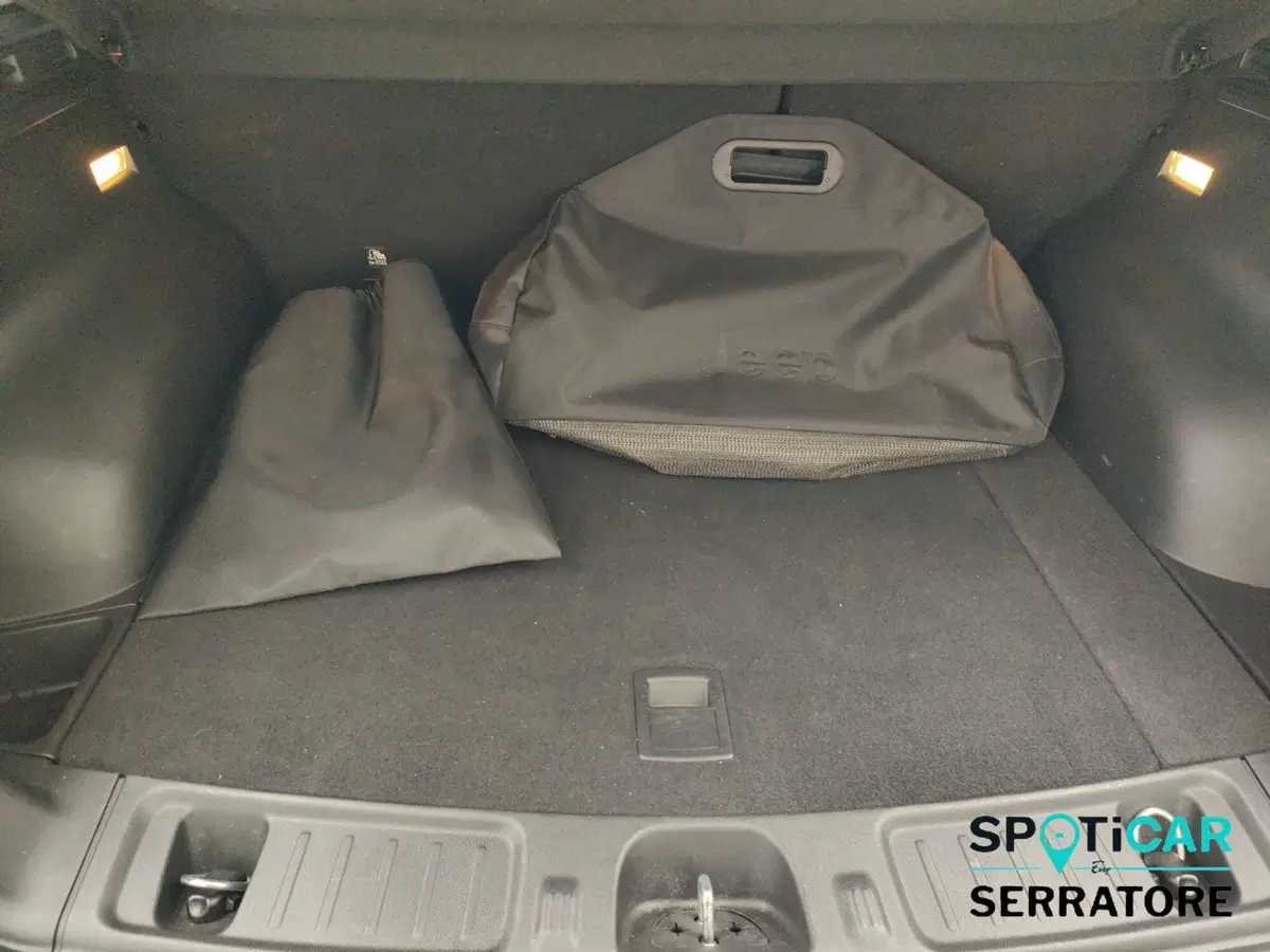 Jeep Compass usata a Como (17)