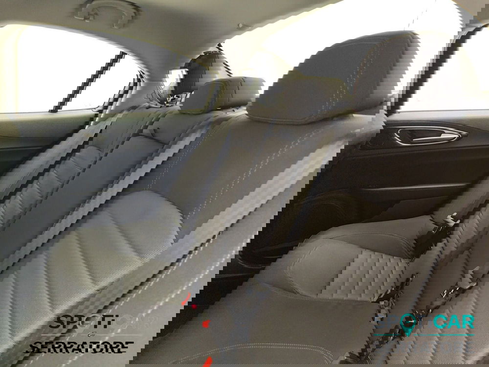 Alfa Romeo Giulia usata a Como (13)